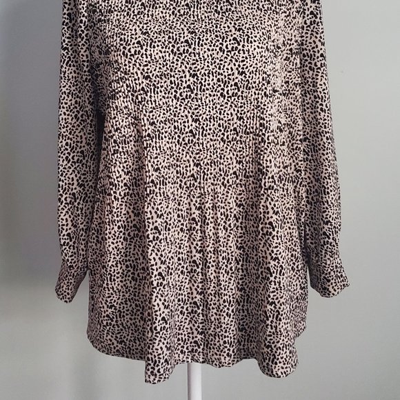 ADRIANNA PAPELL Animal Print Babydoll Blouse Micro Pleats Boho Coastal Grandma - Picture 2 of 9
